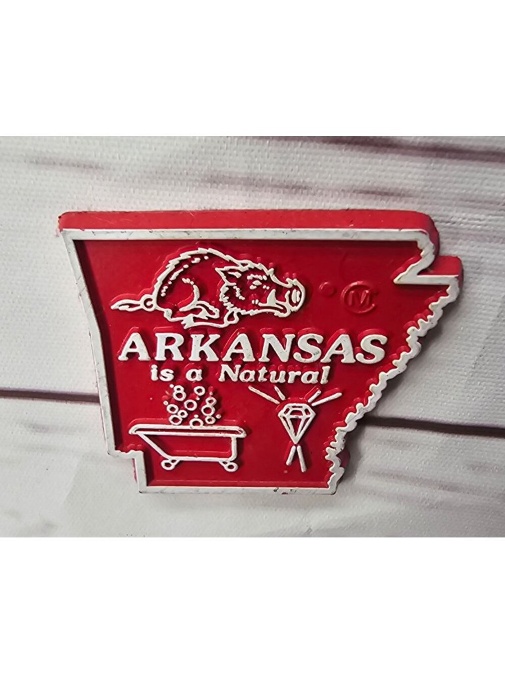 Arkansas State-Shaped Red Magnet With "Arkansas Is A Natural" Design Razorback B